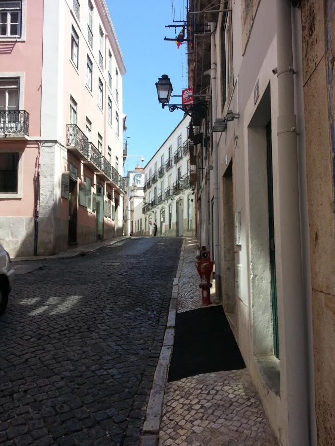 Cozy 1St Floor Flat Central Chiado District With Balconies And Ac 19Th Century Building Lisbon Exterior photo
