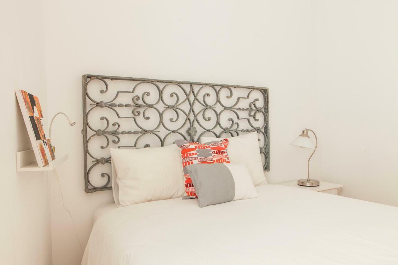 Cozy 1St Floor Flat Central Chiado District With Balconies And Ac 19Th Century Building Lisbon Exterior photo